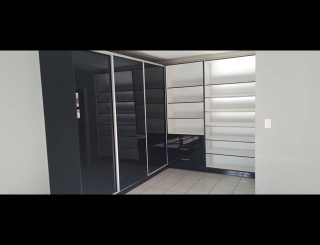 3 BEDROOM APARTMENT FOR SALE IN BRAKPAN NORTH